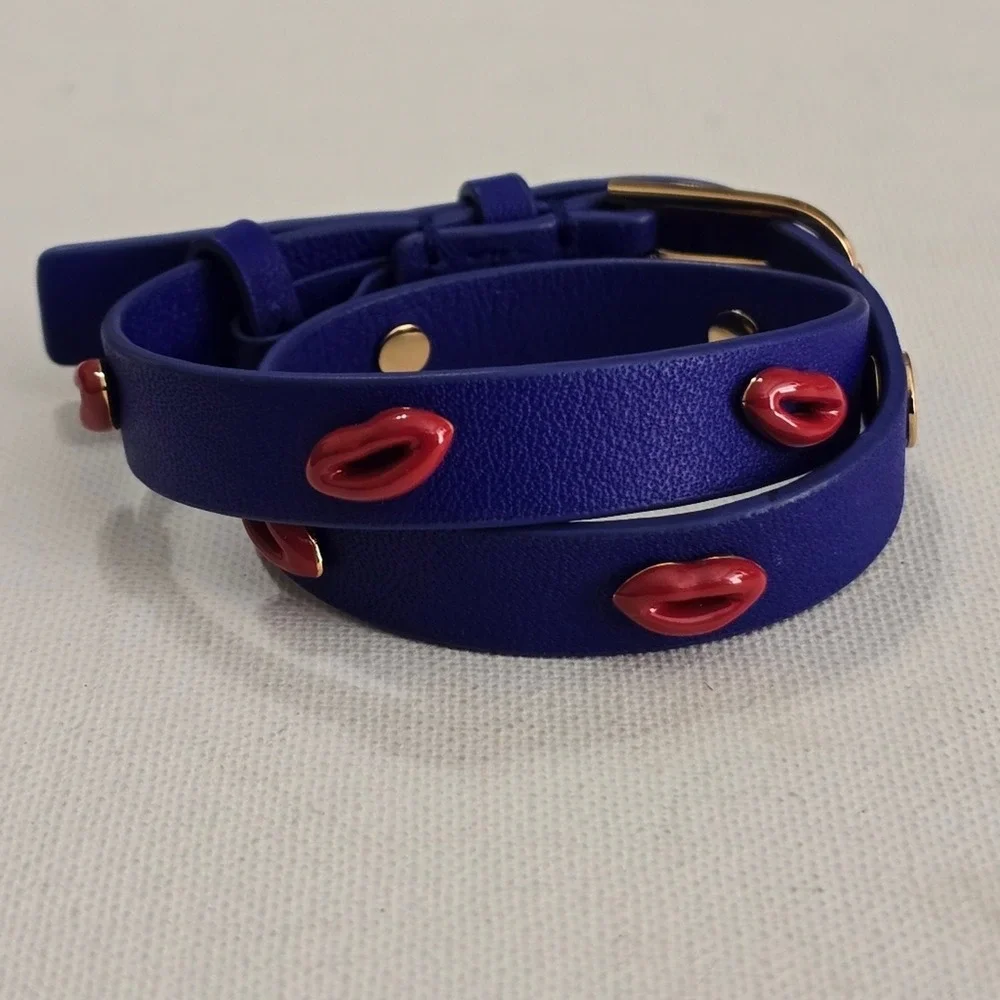 Tory Burch Blue‎ Leather Wrap Bracelet Gold Tone Red Lips Charm Adjustable